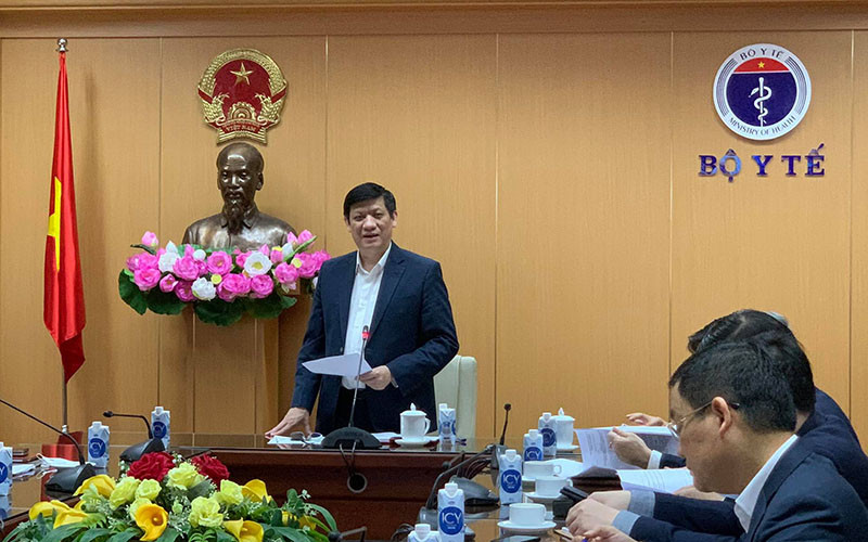 Bộ trưởng Y tế Nguyễn Thanh Long phát biểu tại cuộc họp.