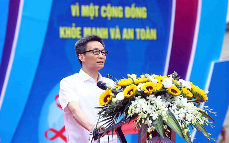 Phó Thủ tướng Vũ Đức Đam phát biểu tại buổi lễ. 