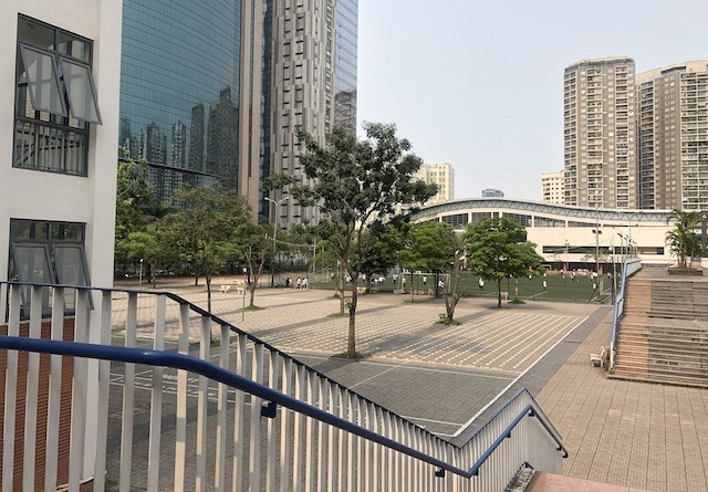 Khuôn viên Trường THPT chuyên Hà Nội - Amsterdam