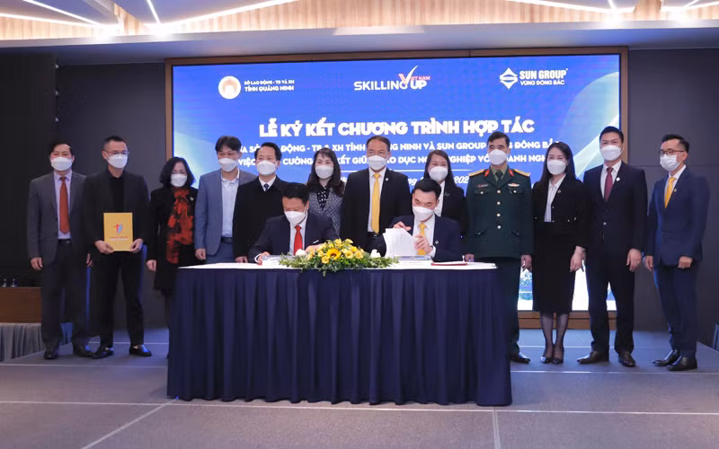Tập đoàn Sun Group và Sở Lao động Thương binh và Xã hội tỉnh Quảng Ninh ký kết Thỏa thuận hợp tác.