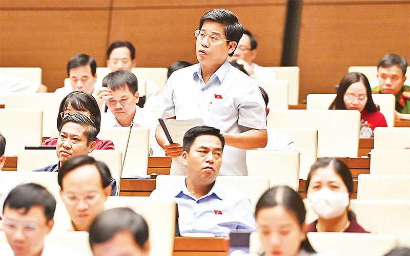 Đại biểu Quốc hội phát biểu tại nghị trường. Ảnh | Đăng Khoa 