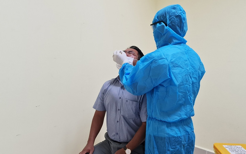 Những người làm nhiệm vụ trong kỳ thi trung học phổ thông sẽ được xét nghiệm Covid-19.