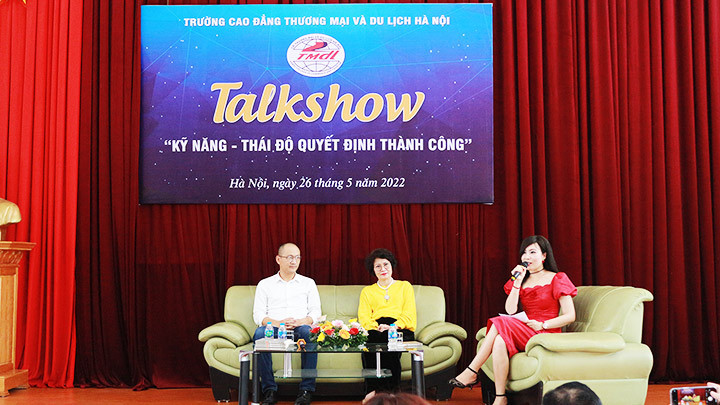 Các diễn giả đã đưa ra những lời khuyên hữu ích cho các bạn trẻ trong việc rèn luyện kỹ năng để thành công.