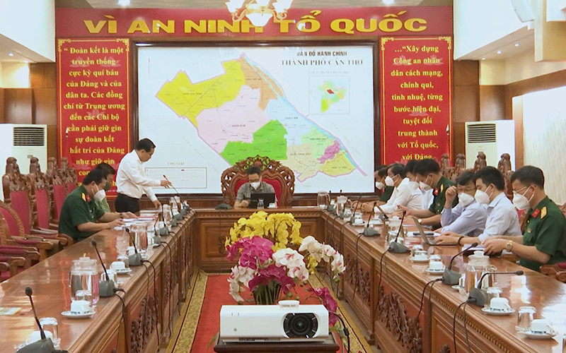 Phó Thủ tướng Vũ Đức Đam tại buổi làm việc với lãnh đạo TP Cần Thơ.