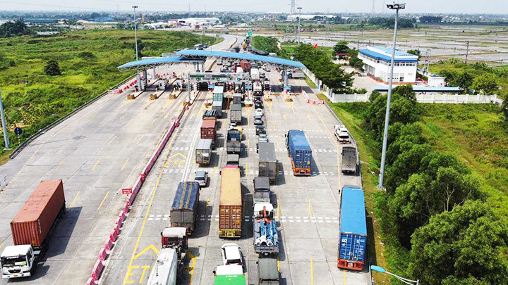 Cao tốc Hà Nội-Hải Phòng từ chối ô-tô không dán thẻ thu phí đi vào từ tháng 5/2022.