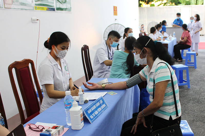 Tỉnh Thái Nguyên phấn đấu, hết quý I năm nay sẽ cơ bản hoàn thành bao phủ vaccine mũi ba cho những người đủ điều kiện.