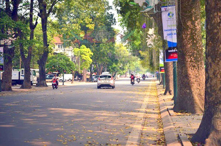 Khu vực Hà Nội sáng sớm có sương mù nhẹ, trời nắng. (Ảnh minh họa)