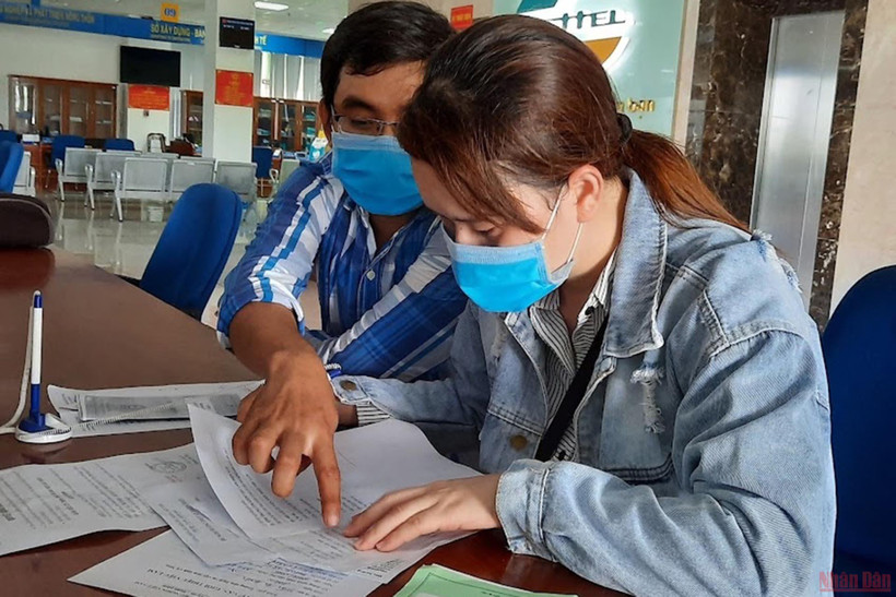 Tư vấn thủ tục chi hỗ trợ cho người lao động tại Bảo hiểm xã hội Cà Mau.