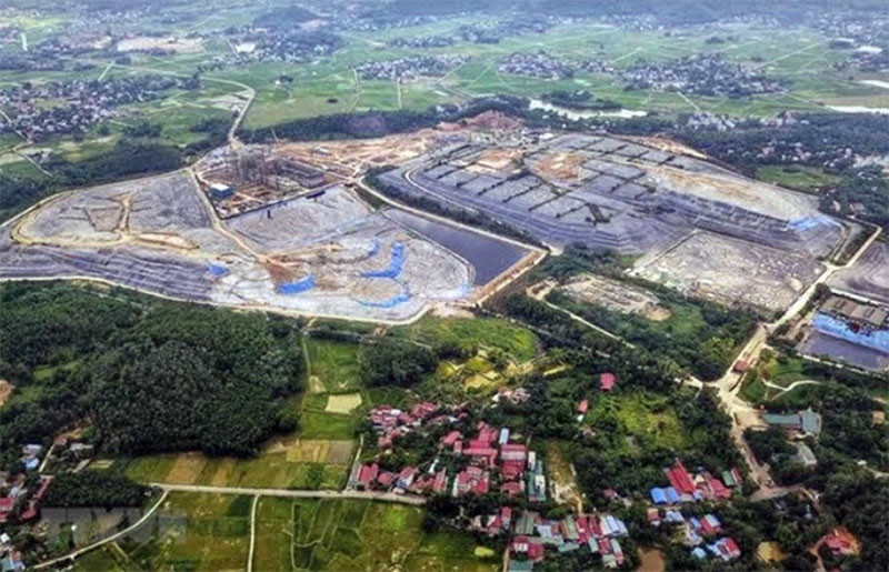 Bãi rác Nam Sơn. Ảnh: TTXVN