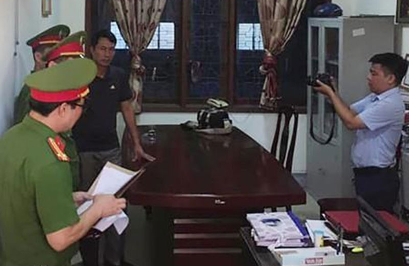 Khám xét nơi làm việc của ông Nguyễn Tâm Long.