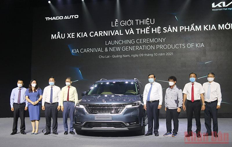 Giới thiệu mẫu xe Kia Carnival và thế hệ sản phẩm KIA mới.