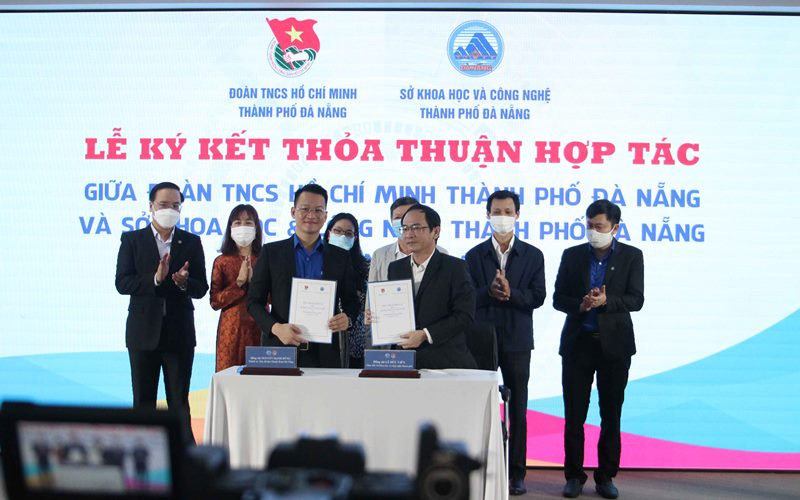 Ký kết hợp tác giữa Thành đoàn và Sở Khoa học và Công nghệ.