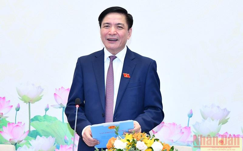 Tổng Thư ký Quốc hội Bùi Văn Cường phát biểu tại họp báo công bố kết quả Kỳ họp thứ ba, chiều 16/6. (Ảnh: LINH NGUYÊN)