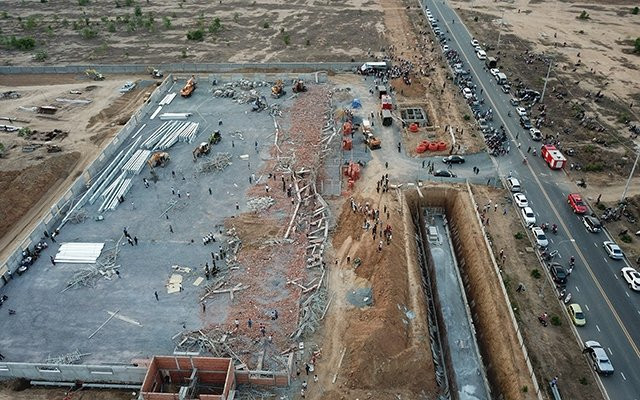 Hiện trường vụ sập công trình tại Khu công nghiệp Giang Điền, huyện Trảng Bom, tỉnh Đồng Nai. (Ảnh: THIÊN VƯƠNG)