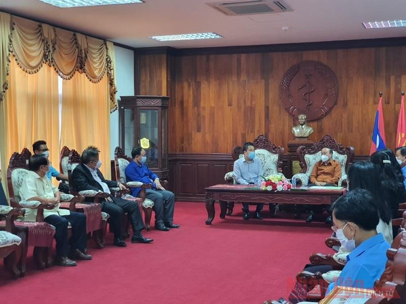Chung tay giúp Lào phòng, chống dịch Covid-19