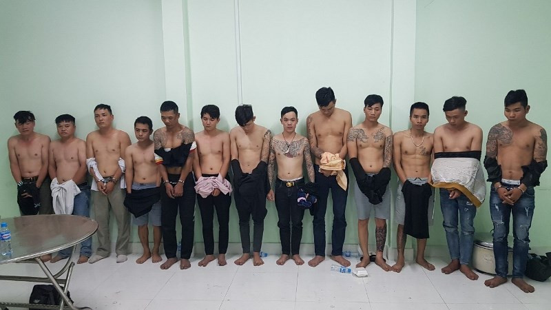 Các đối tượng bị tạm giữ.