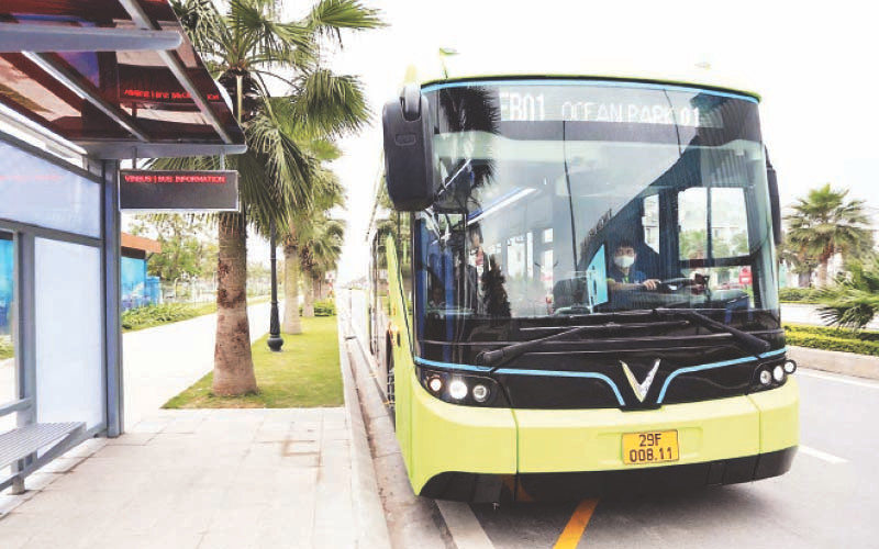 Tuyến xe buýt điện chạy tại khu đô thị Vinhomes Ocean Park (Gia Lâm).