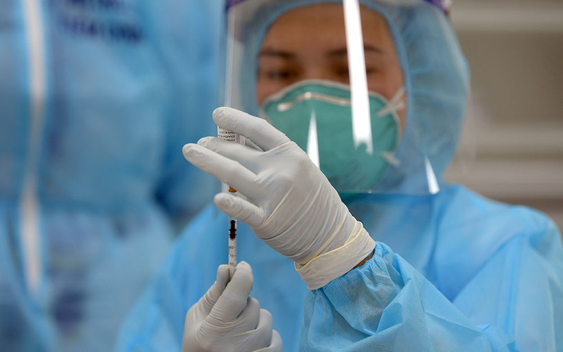 Xét nghiệm virus SARS-CoV-2. Ảnh: DUY LINH