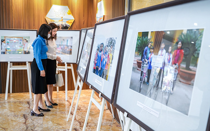 Triển lãm ảnh về hình ảnh của chương trình LRP 11 tại Hải Phòng. (Ảnh: AAV/AFV)