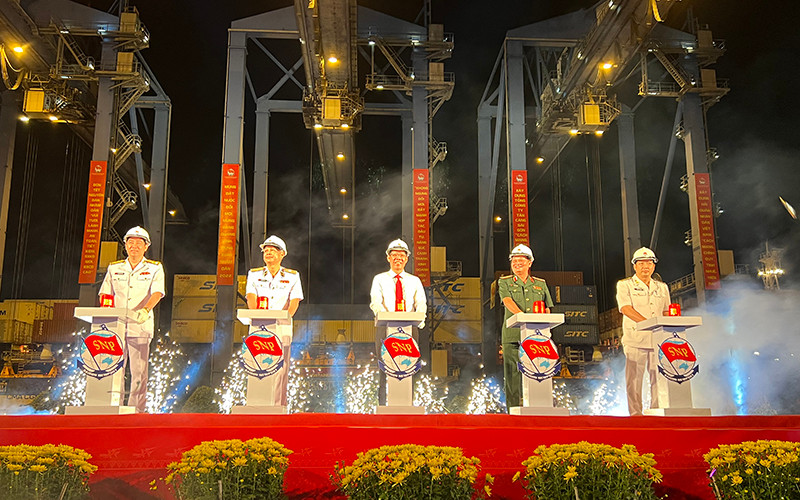 Lãnh đạo Bộ Giao thông Vận tải; UBND TP Hồ Chí Minh và Tổng Công ty Tân Cảng Sài Gòn phát lệnh làm hàng đầu Xuân Nhâm Dần 2022.