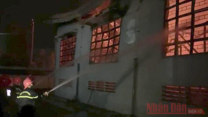 Nỗ lực dập lửa