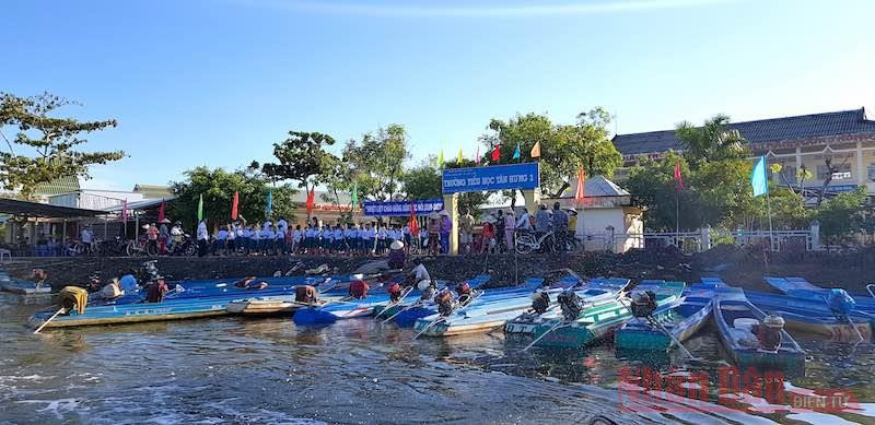 Ngày khai giảng của học sinh Cà Mau