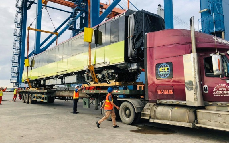 Đoàn tàu thứ 10 của dự án đường sắt đô thị Nhổn - Ga Hà Nội đang được vận chuyển về đến Việt Nam.