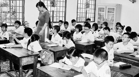 TP Ðà Nẵng đang tập trung đầu tư cho giáo dục, phấn đấu đến năm 2016 tất cả học sinh tiểu học đều được bán trú và học ha