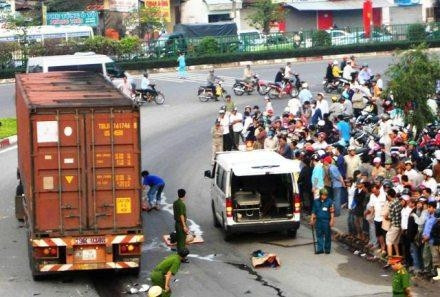Một vụ tai nạn giao thông do xe công-ten-nơ gây ra tại TP Hồ Chí Minh.