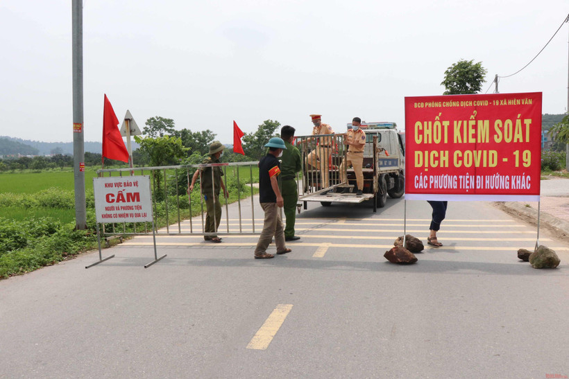 Chốt kiểm soát dịch bệnh tại xã Hiên Vân, huyện Tiên Du, tỉnh Bắc Ninh.
