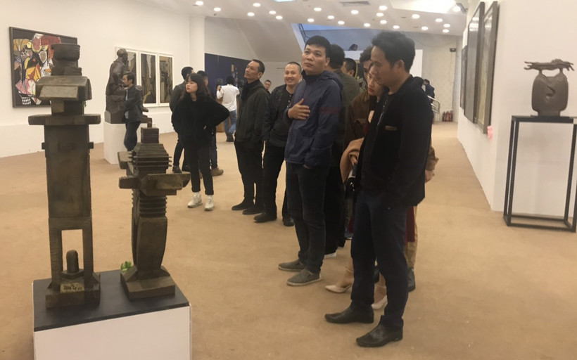 Triển lãm mỹ thuật toàn quốc 2020 để lại nhiều ấn tượng không đẹp cả về chất lượng nghệ thuật và công tác tổ chức. Ảnh: PHƯƠNG BÙI