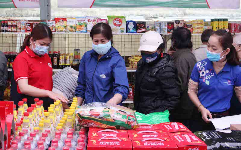 Người nghèo được lựa chọn sản phẩm phù hợp nhu cầu.