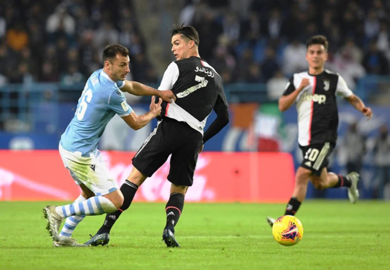 Một chiến thắng trước Lazio rạng sáng 21-7 sẽ đưa Cristiano Ronaldo và đồng đội tiến sát danh hiệu Scudetto mùa này. (Ảnh: Reuters)