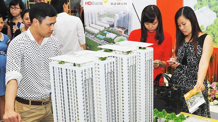 Các ngân hàng thương mại đang quan tâm việc cho vay kinh doanh bất động sản. Ảnh: NGUYỆT ANH