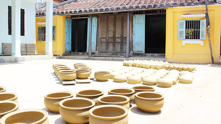 “Vũ điệu” làng gốm
