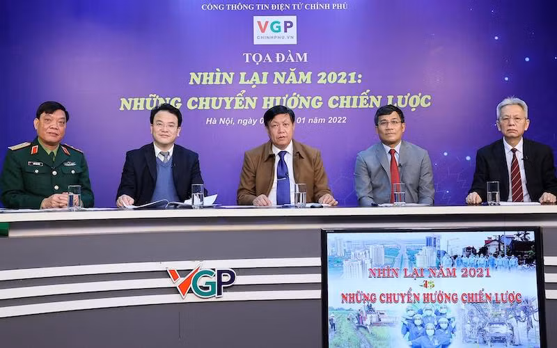 Tọa đàm "Nhìn lại 2021 - Những chuyển hướng chiến lược". (Ảnh: VGP).