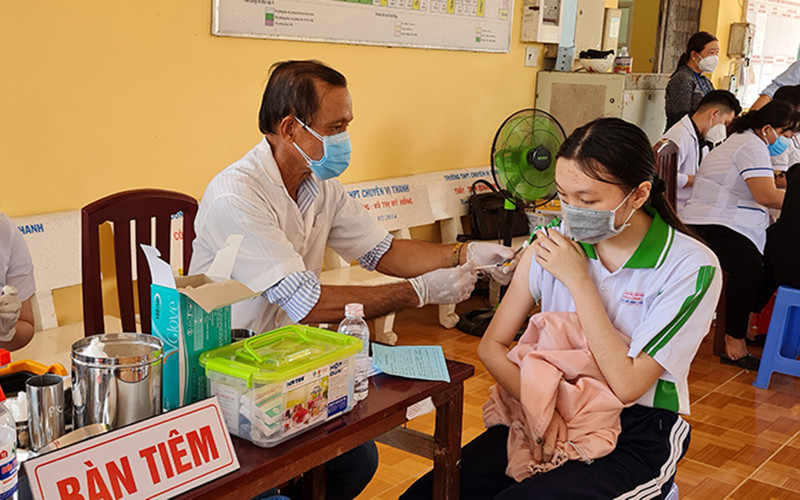 100% học sinh từ 12 tuổi đến dưới 18 tuổi ở Hậu Giang đã được tiêm vaccine phòng Covid-19.