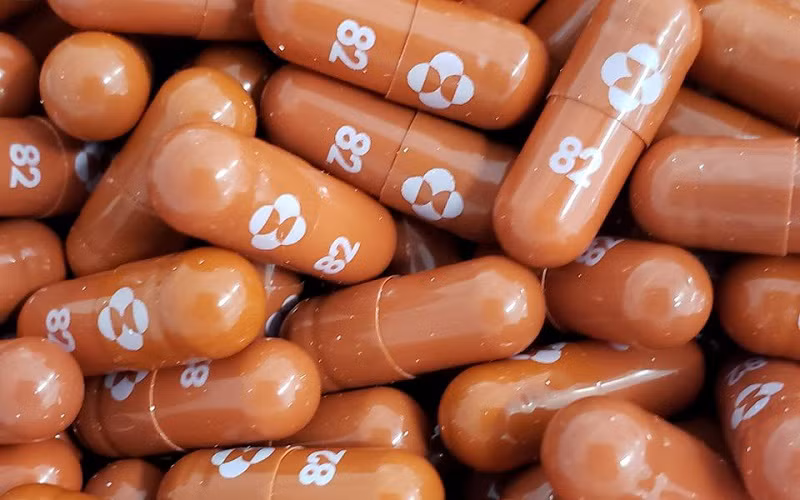 Thuốc kháng virus molnupiravir điều trị Covid-19 dạng uống do hai công ty Merck và Ridgeback Biotherapeutics có trụ sở tại Mỹ đồng phát triển. (Ảnh: Reuters)