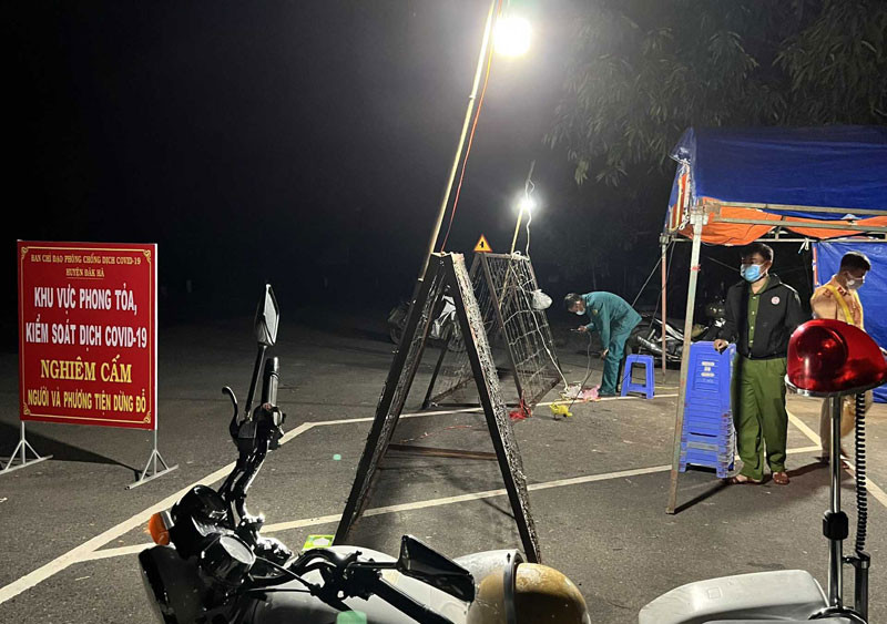 Huyện Đắk Hà, tỉnh Kon Tum lập chốt kiểm soát dịch tại khu vực phát hiện ca F0.