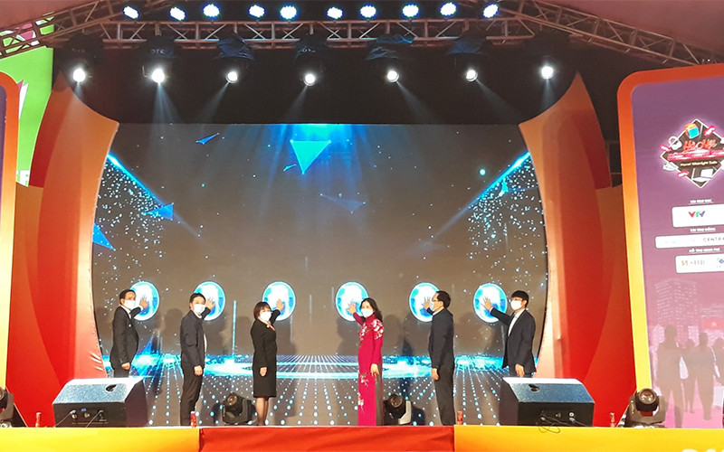 Sở Công thương Hà Nội kích hoạt chuỗi sự kiện “Hà Nội đêm không ngủ - HaNoi Midnight Sale” và “Online xuống phố - Kết nối cung cầu”.