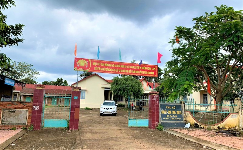 Trụ sở HĐND, UBND xã Ea Tam, nơi để xảy ra sự việc.