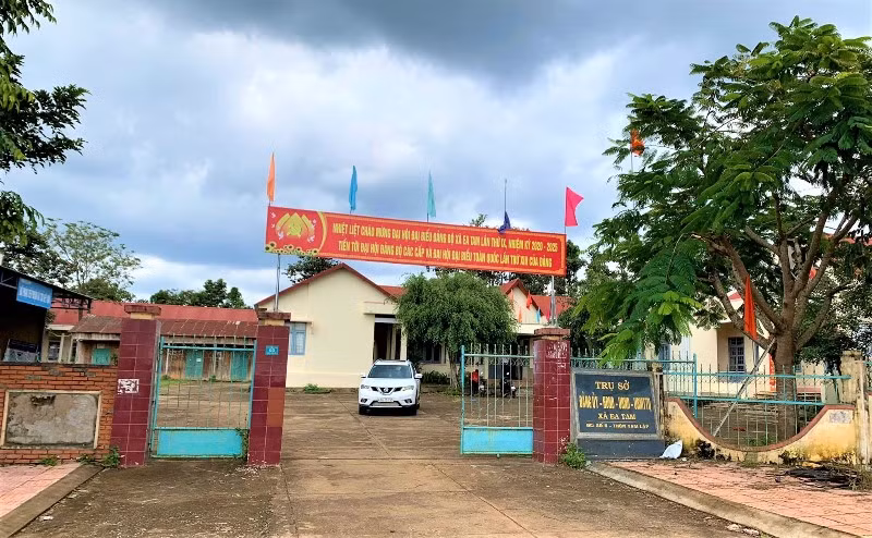 Trụ sở HĐND, UBND xã Ea Tam, nơi để xảy ra sự việc.