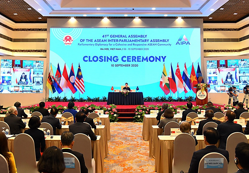 Chủ tịch QH, Chủ tịch Đại hội đồng AIPA 41 Nguyễn Thị Kim Ngân điều hành Lễ bế mạc Đại hội đồng AIPA 41. (Ảnh: DUY LINH)
