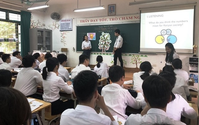 Ở cấp THCS và THPT, nội dung giáo dục của địa phương có vị trí tương đương các môn học khác. (Ảnh: Mạnh Trường)