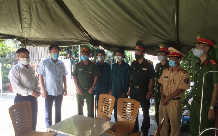 Các chốt cách ly tại xóm 12, xã Nhật Tân, huyện Kim Bảng.