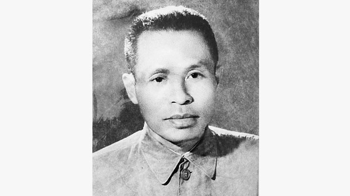 Bộ trưởng Bồ Xuân Luật.