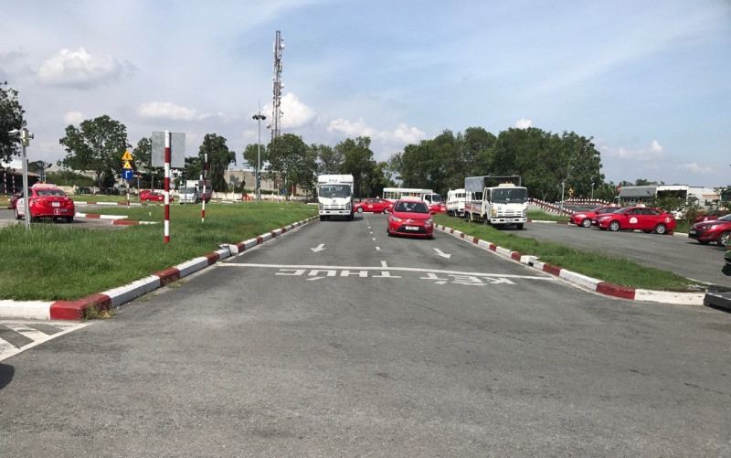 Một điểm tổ chức sát hạch lái xe tại TP Hồ Chí Minh trước khi giãn cách xã hội.