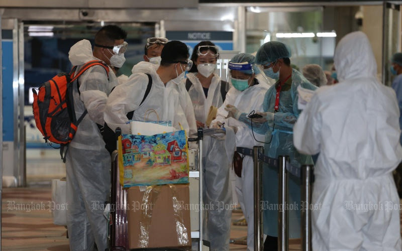 Những khách du lịch sử dụng thị thực STV nhập cảnh tại sân bay Suvarnabhumi. (Ảnh: Bưu điện Bangkok)