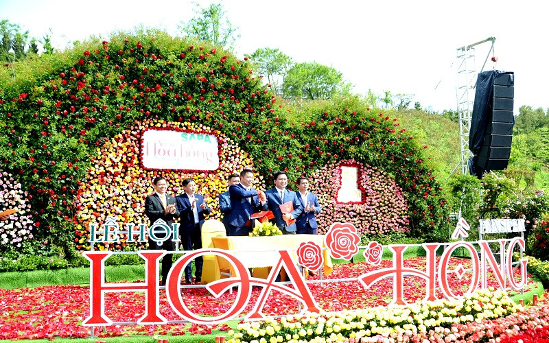Ký kết hợp tác công- tư trong phục hồi du lịch ở Sa Pa, thích ứng điều kiện an toàn mới. 