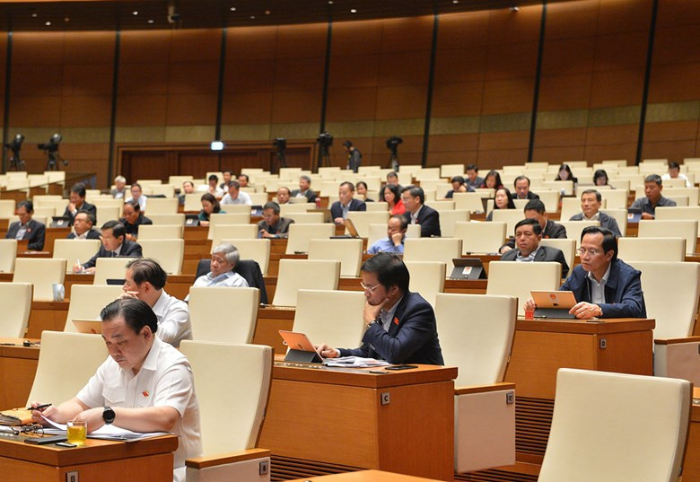 Phiên thảo luận trực tuyến ngày 26-10 của Kỳ họp thứ 10, Quốc hội khoá XIV